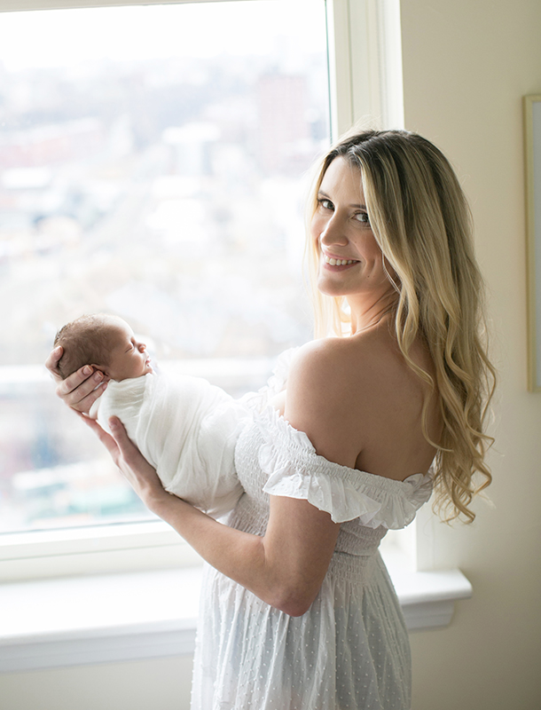 mother newborn photographer nyc
