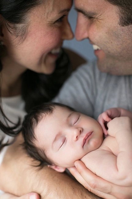 photographer nyc newborn and parents photos